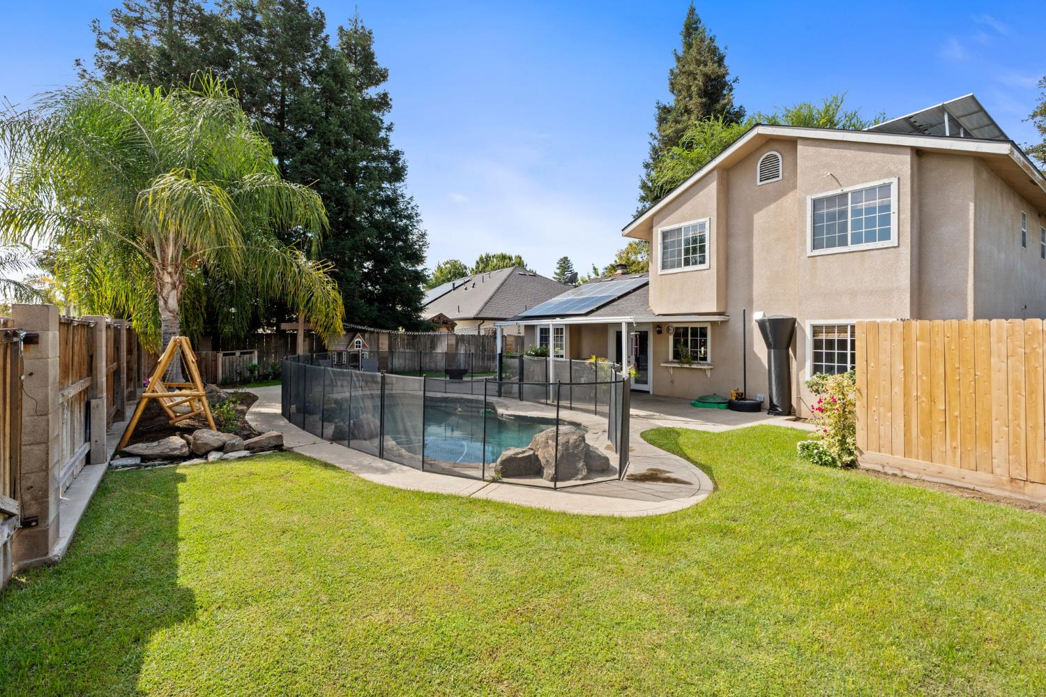 2481 Skansen St, Kingsburg, CA 93631