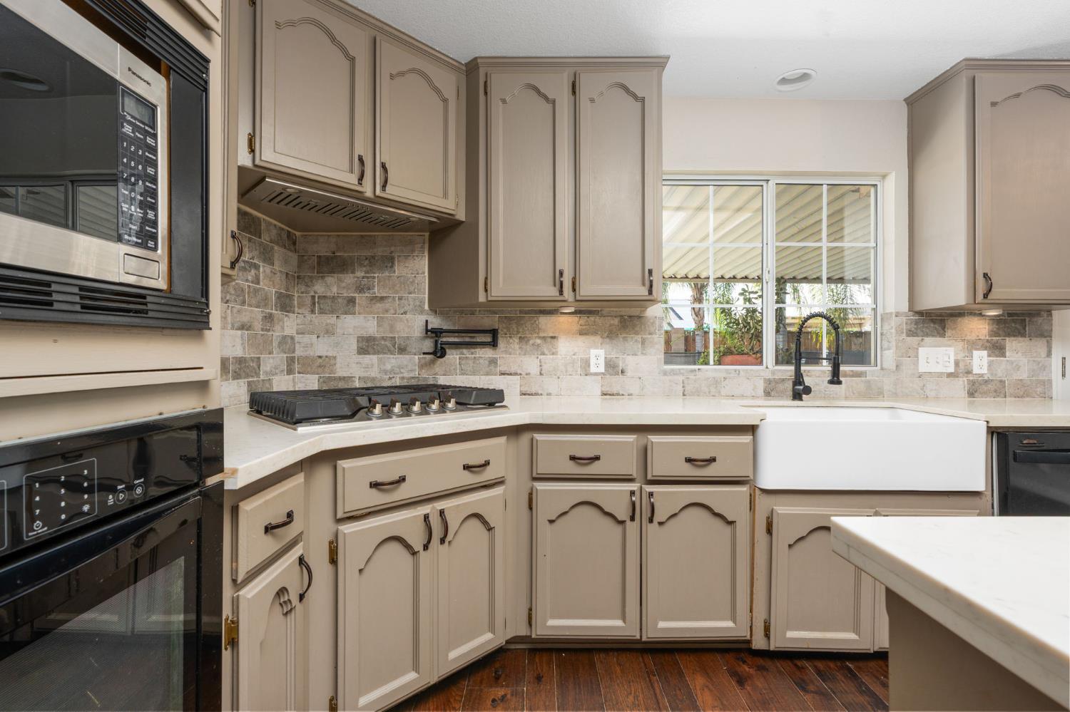2481 Skansen St, Kingsburg, CA 93631