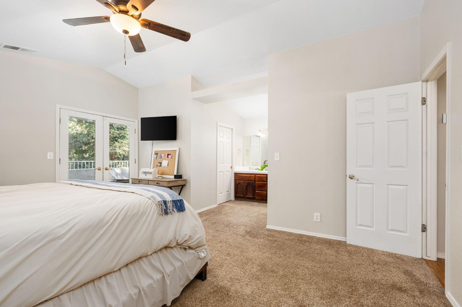 2481 Skansen St, Kingsburg, CA 93631