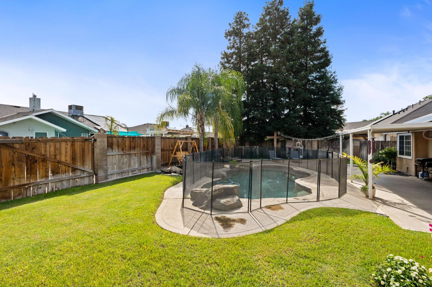 2481 Skansen St, Kingsburg, CA 93631