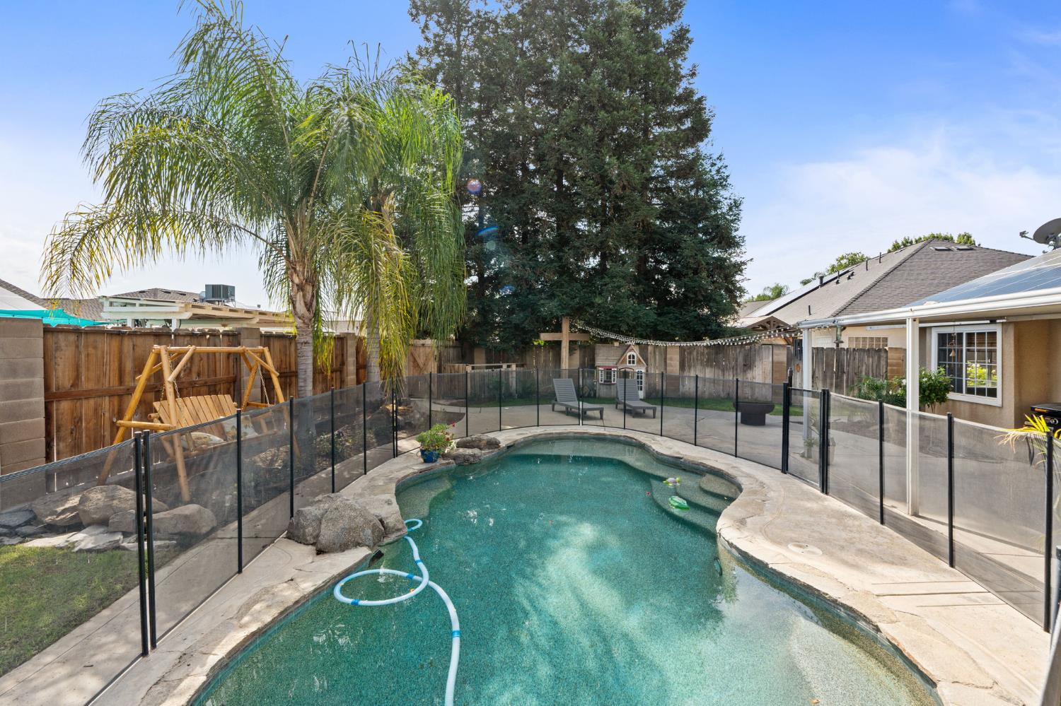 2481 Skansen St, Kingsburg, CA 93631