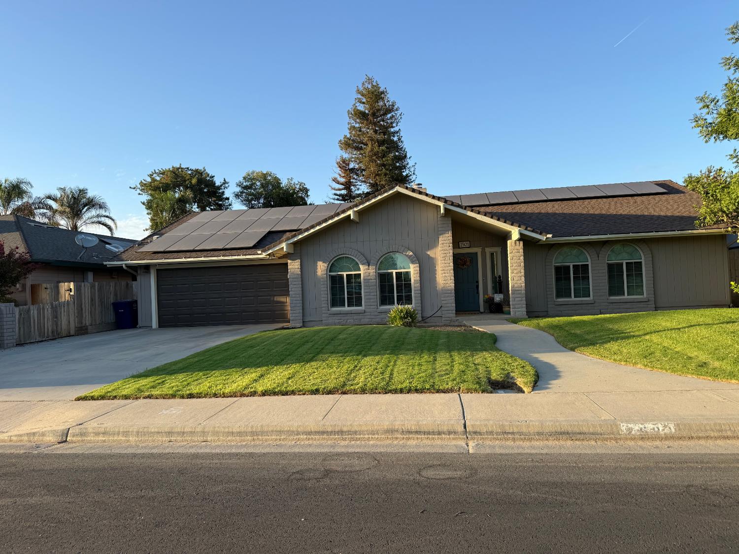 2501 Carolyn St, Kingsburg, CA 93631