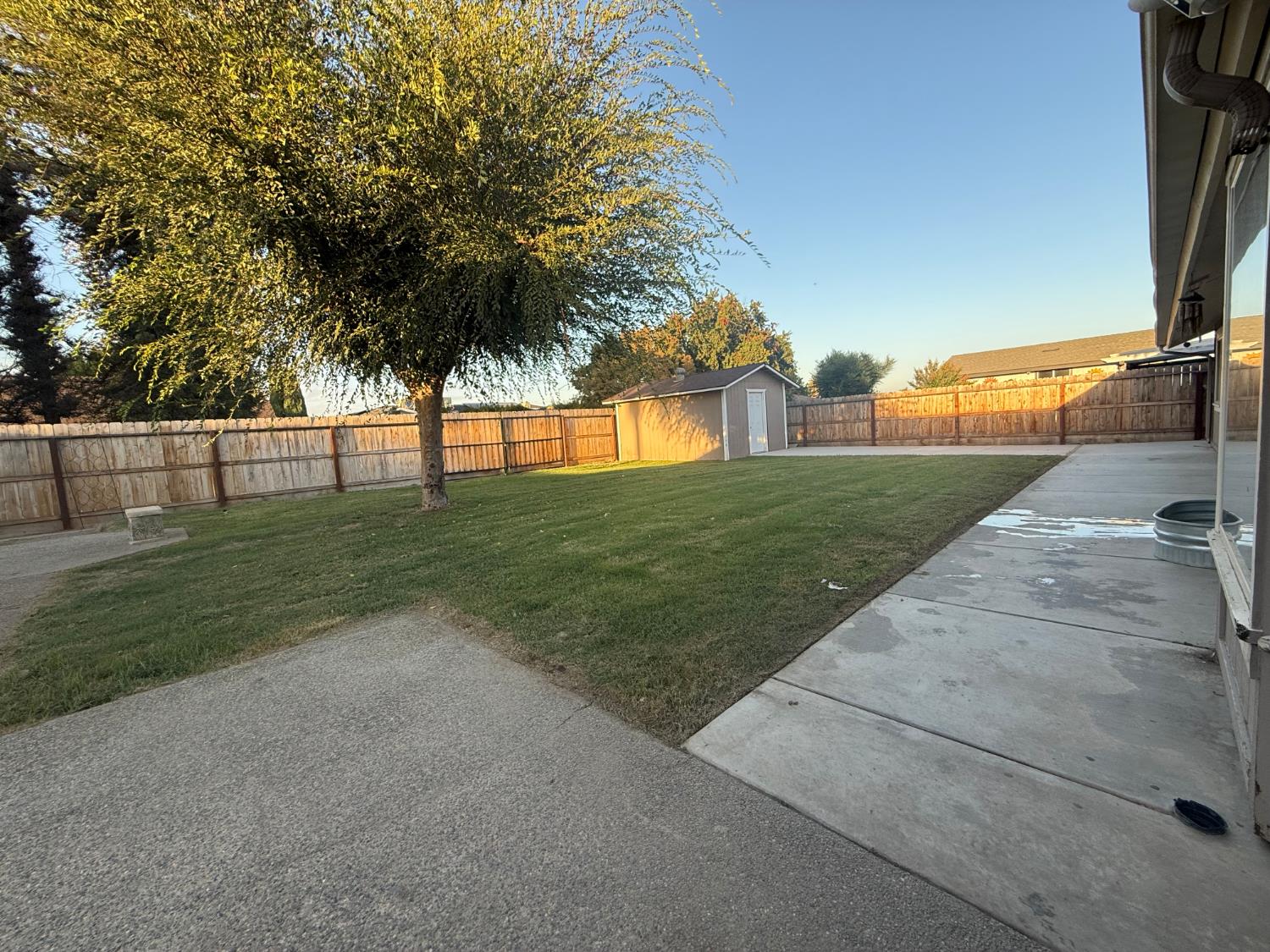 2501 Carolyn St, Kingsburg, CA 93631