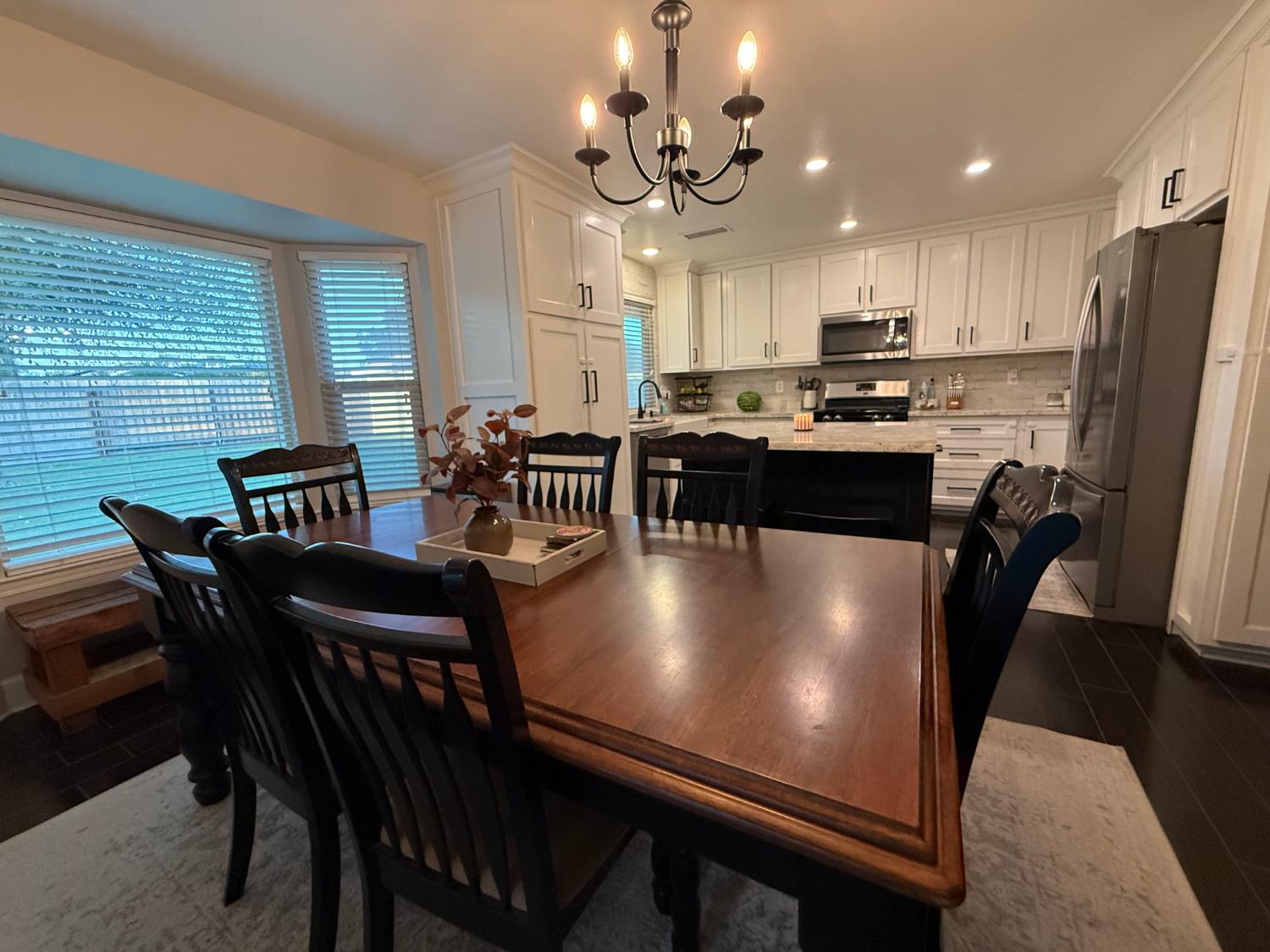 2501 Carolyn St, Kingsburg, CA 93631
