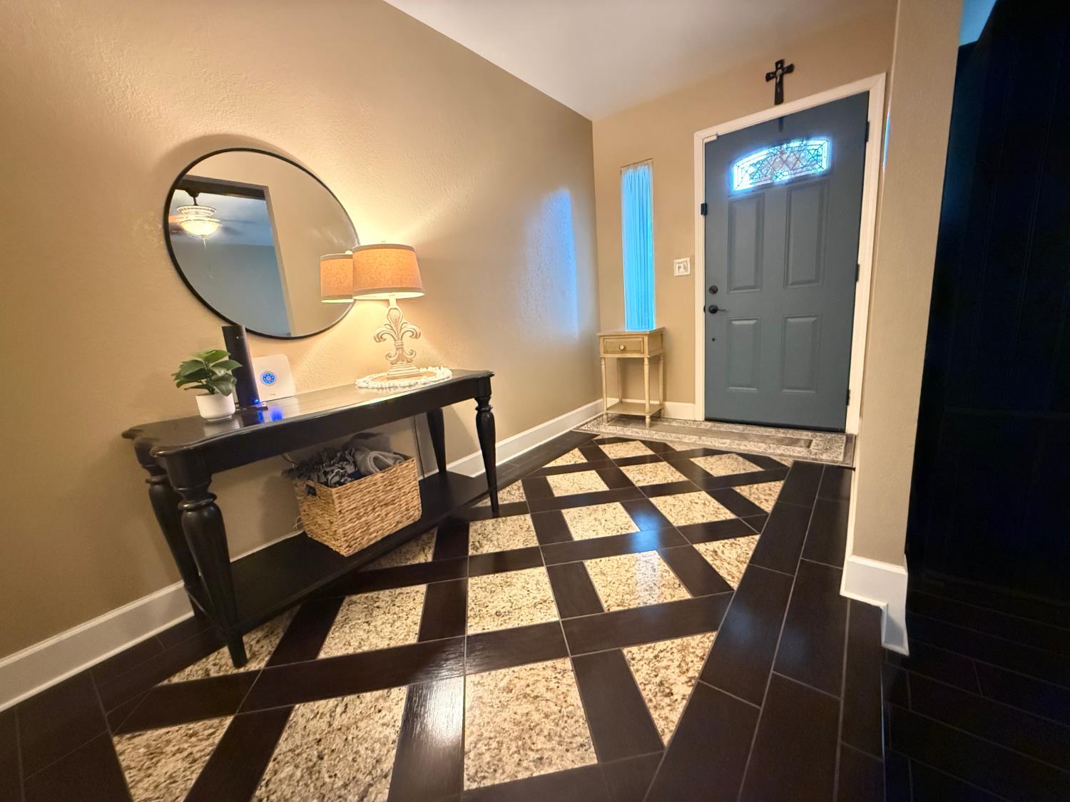 2501 Carolyn St, Kingsburg, CA 93631